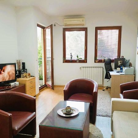 Centar Apartment Aleks Skopje Exterior foto